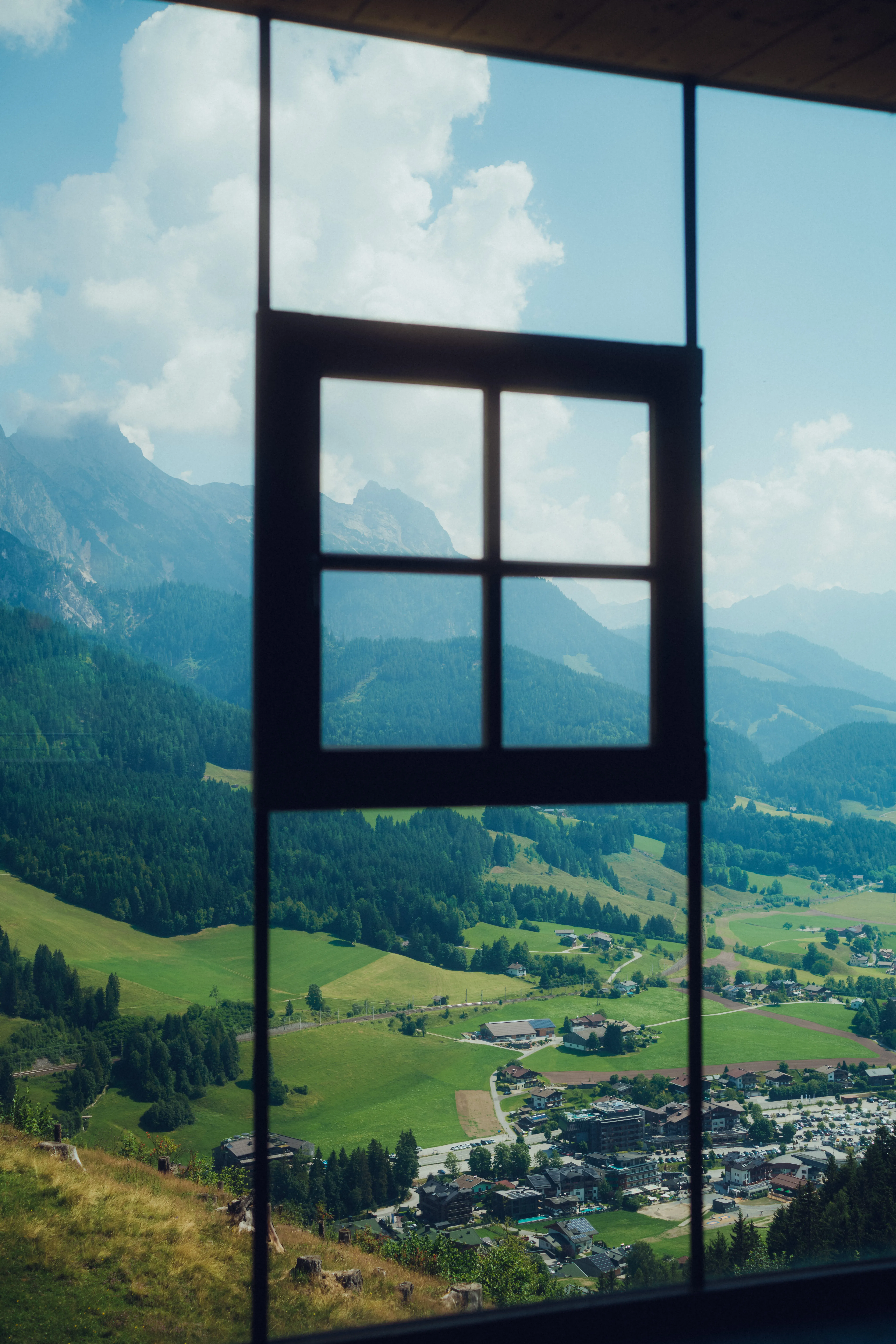Vue panoramique depuis la fenêtre