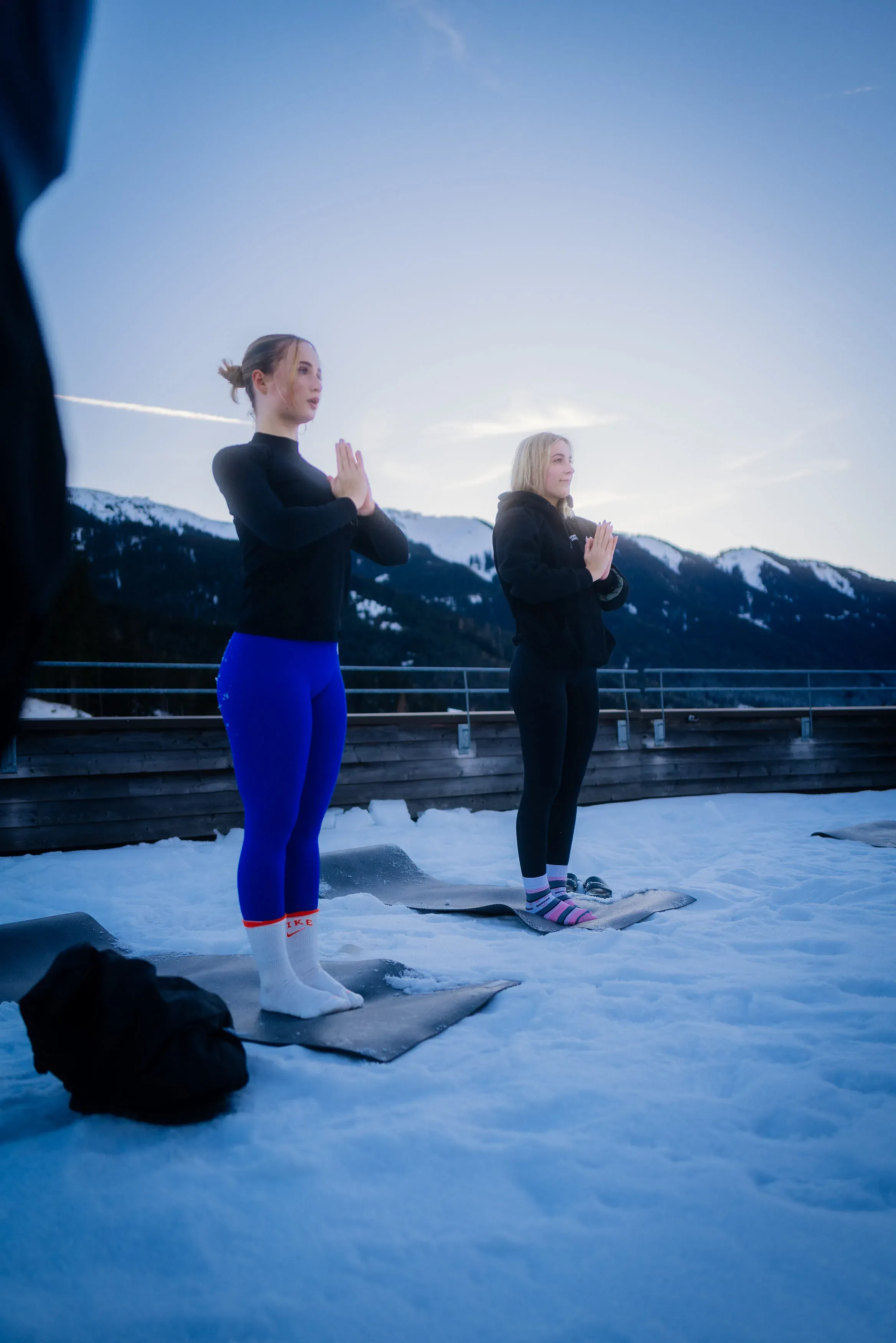 Yoga dans la neige